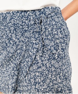 Jupe short à motifs fleuris avec volants femme